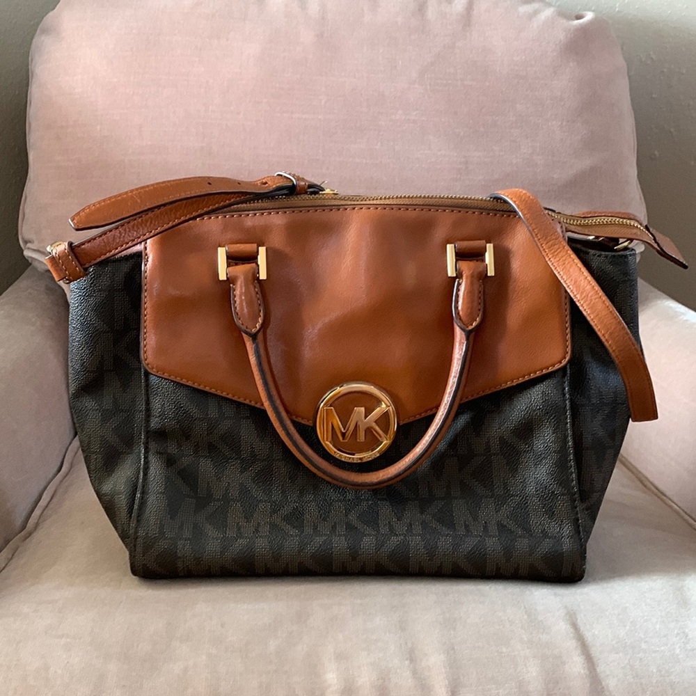 Michael Kors Purse, Hudson Jet Set Bag